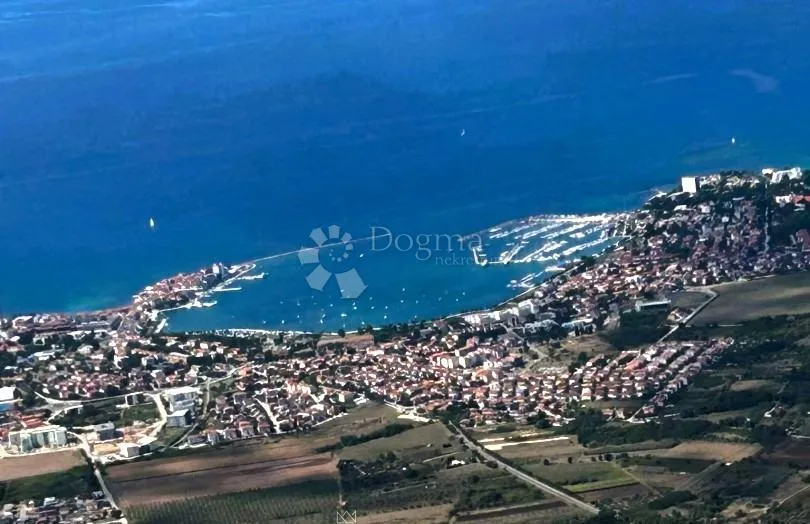 Atraktivno građevinsko zemljište u Umagu - Monterol, Umag