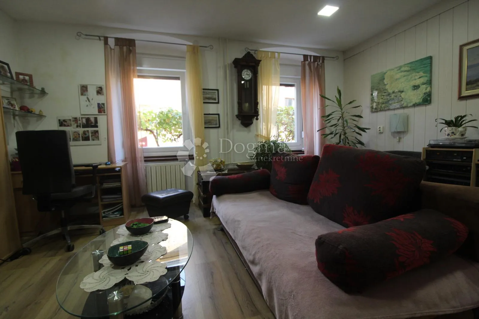 belveder stan sa 150m2 okućnice - slika 5