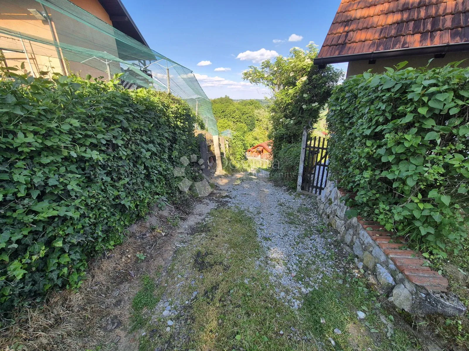 drvena kljet sa uporabnom pored šume na bregu nadomak zaboka! - slika 9