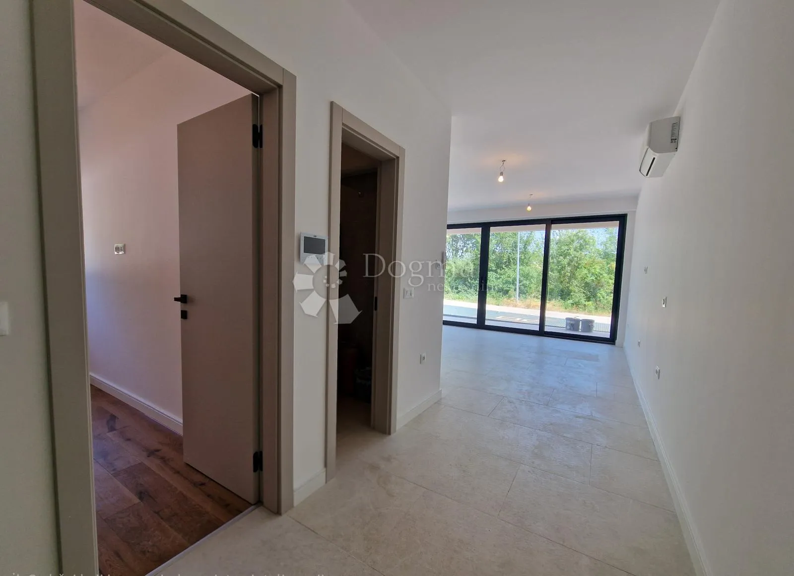 premium novogradnja, stan 58 m2 + dvorište - rovinj, okolica - slika 4