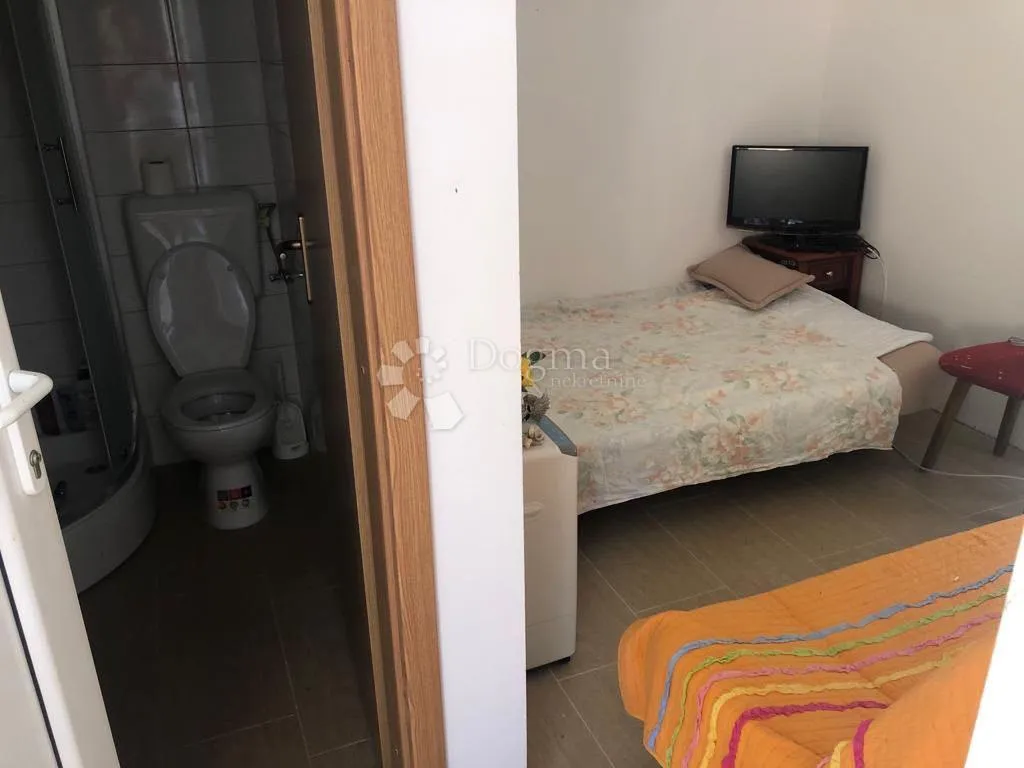 kuća na šolti 200 m od mora, gornja krušica - slika 19