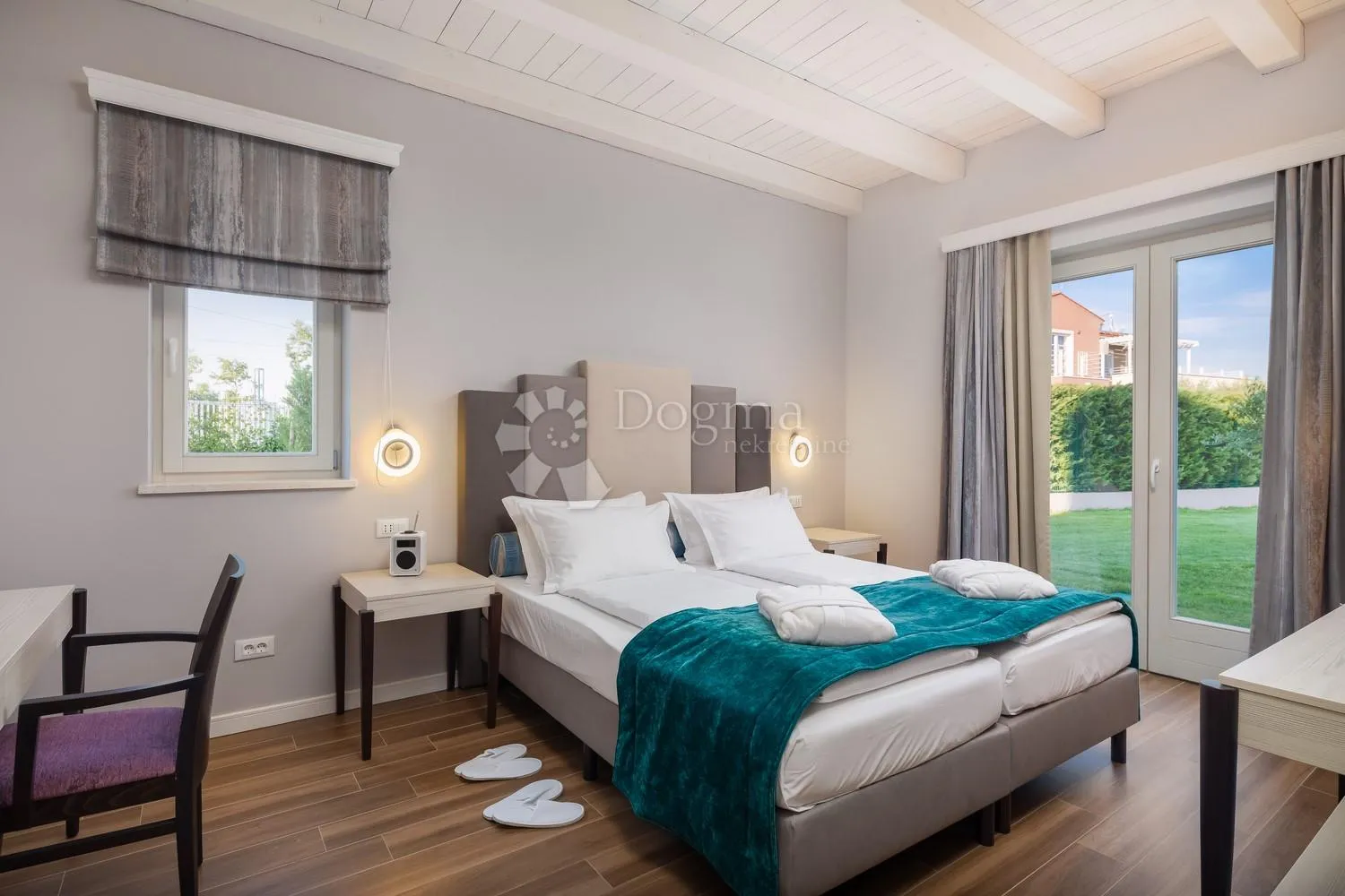 prostrana villa s bazenom i sadržajima na rubu sela - slika 15