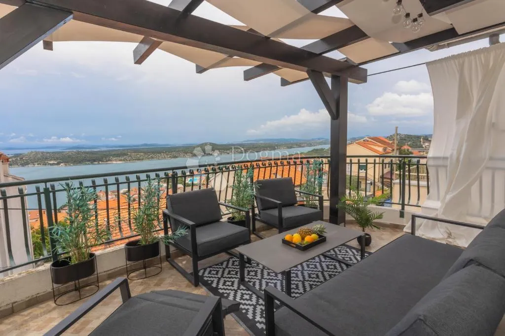 šibenik-penthouse s pogledom na more - slika 31