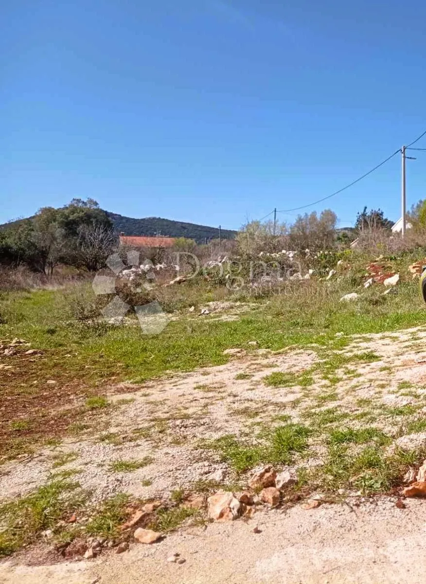 zemljište s projektom i pravomoćnom građevinskom dozvolom - slika 2
