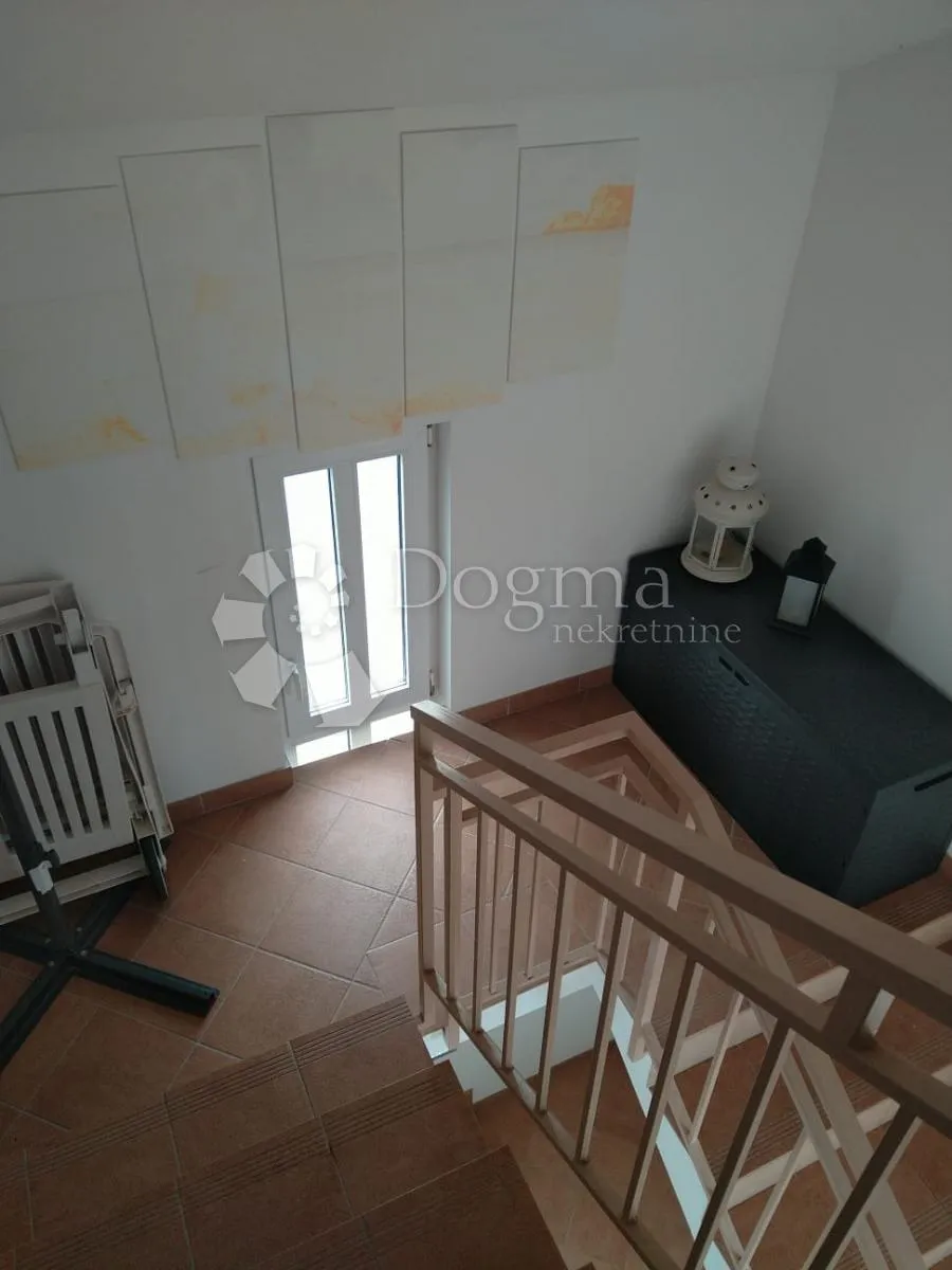 krk,malinska -apartman 3s+db,terasa,tri parking mjesta - slika 12