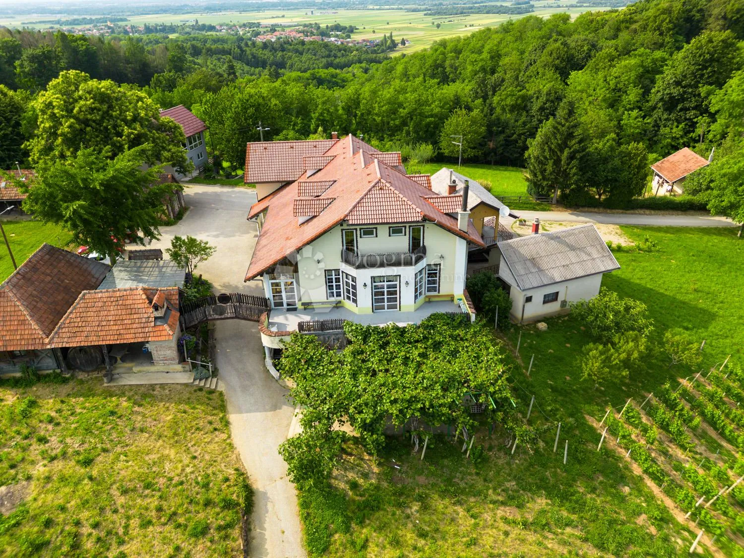 "gdje tradicija susreće priliku – imanje s dušom i pričom" - slika 4