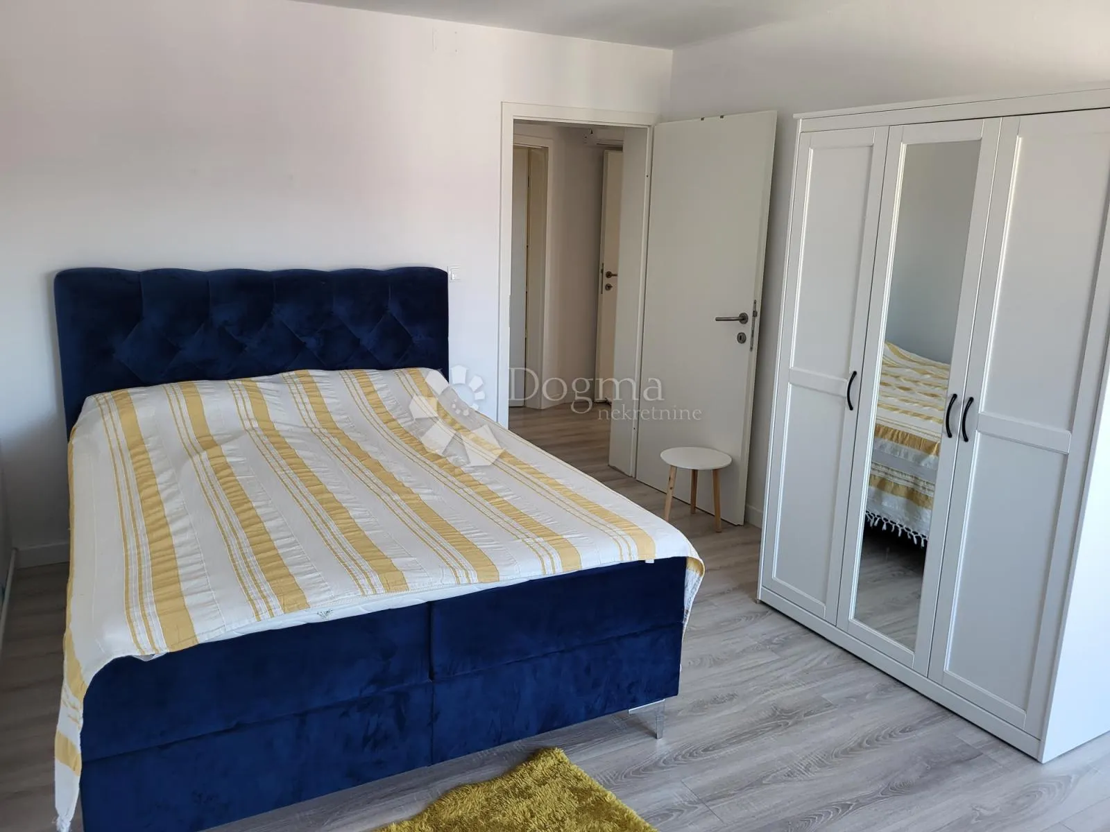 adaptiran apartman blizu mora sa parkingom - slika 11