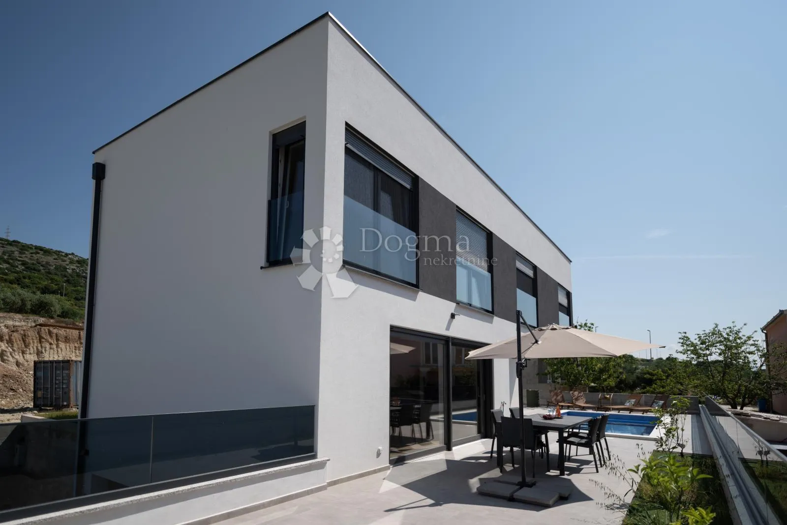 luksuzna vila sa bazenom, trogir - slika 26