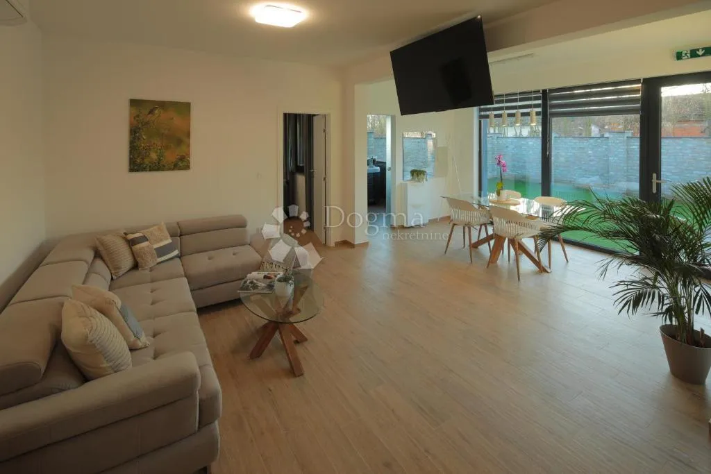 moderne kuće s vrtom i jacuzzijem – prilika za investitore! - slika 5