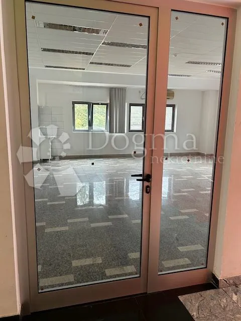 višenamjenski poslovni prostor - slika 3