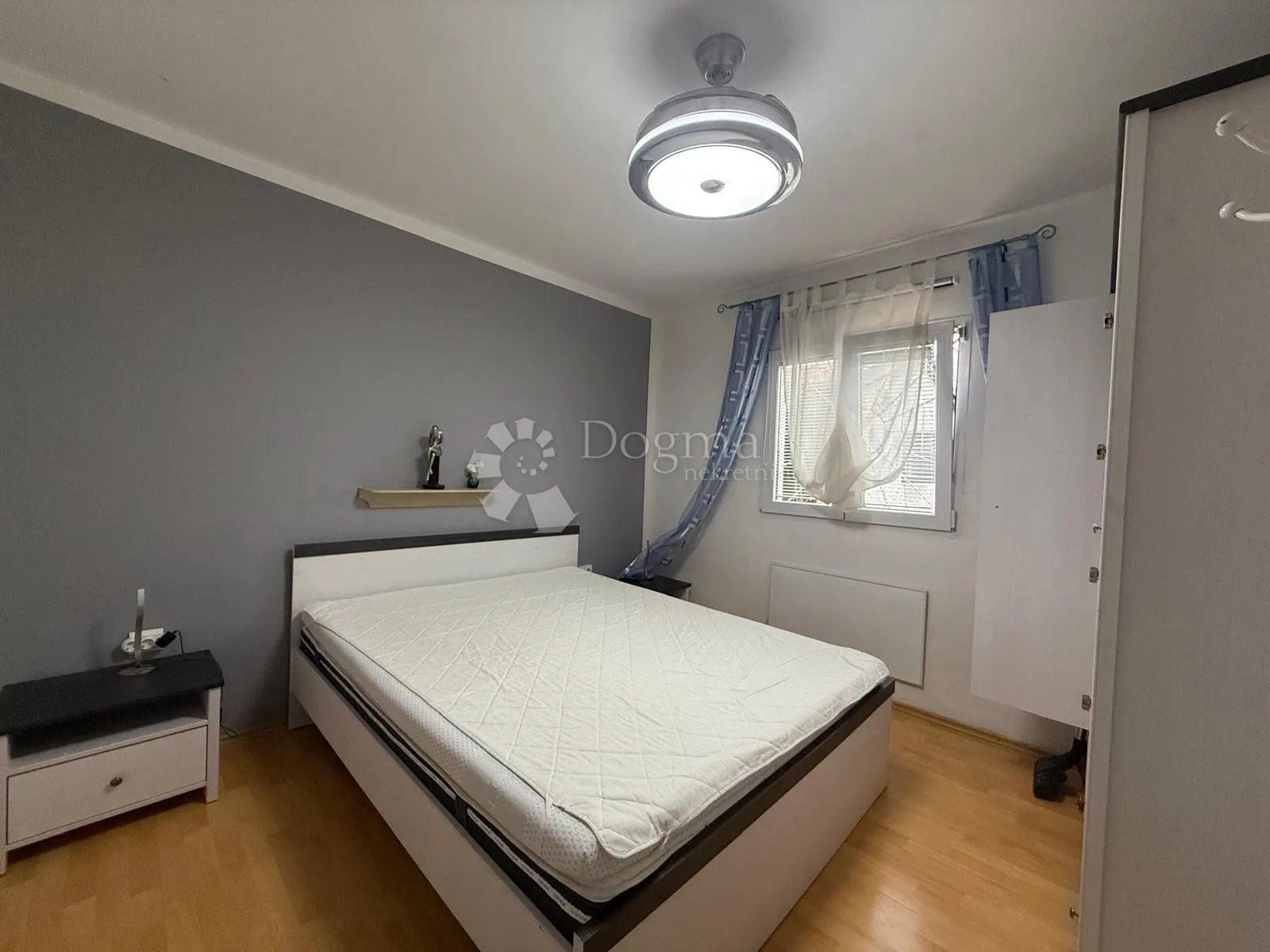 kuća s 2 stana - 300 m od mora - slika 16