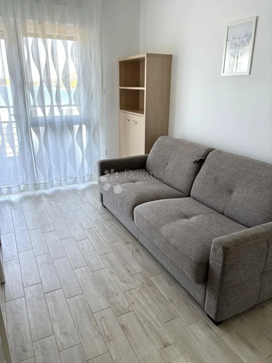 rijetkost na tržištu, villa s 10 kategoriziranih apartmana - slika 9