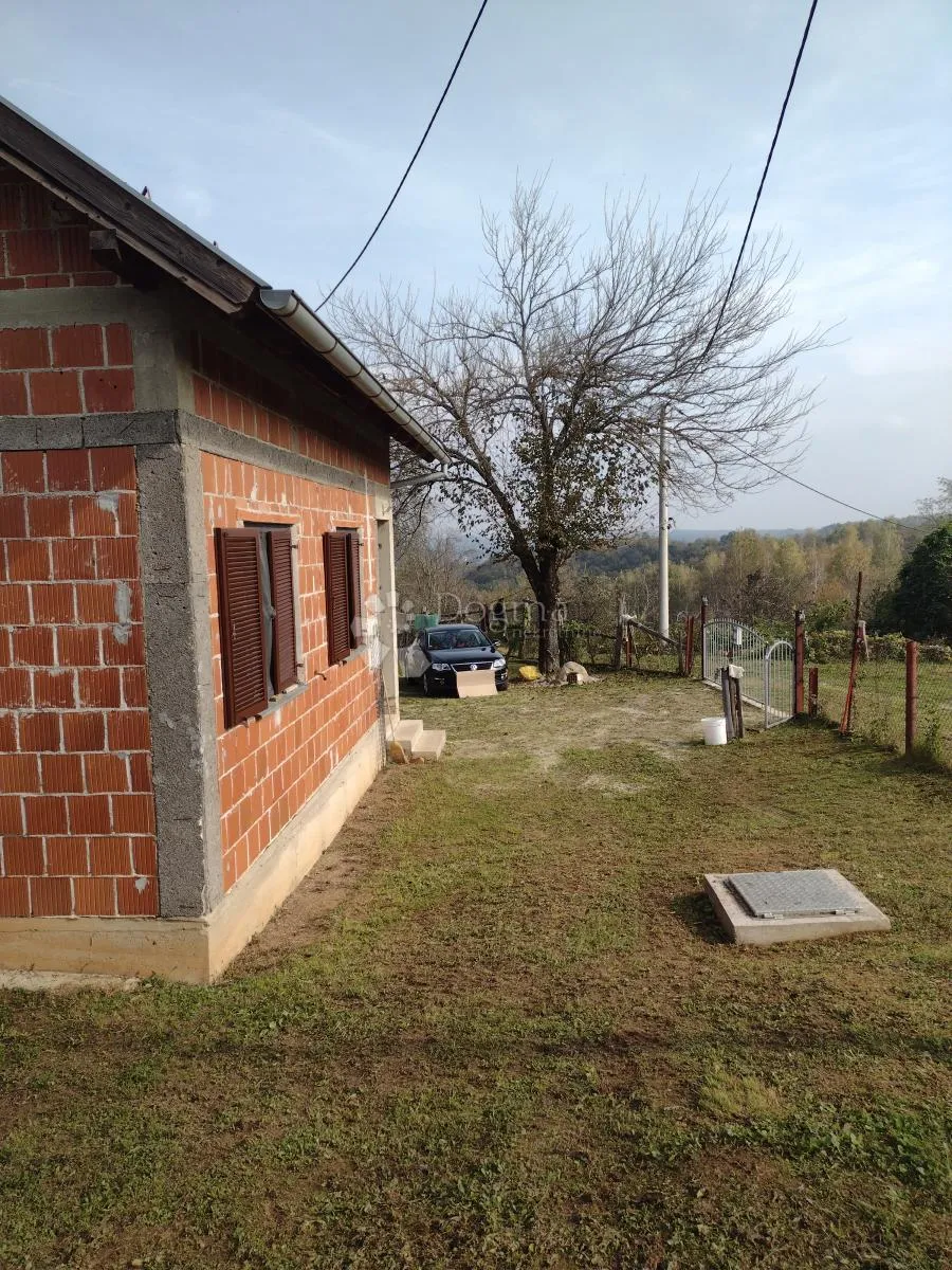 divan pogled, novouređeno i namješteno - slika 12