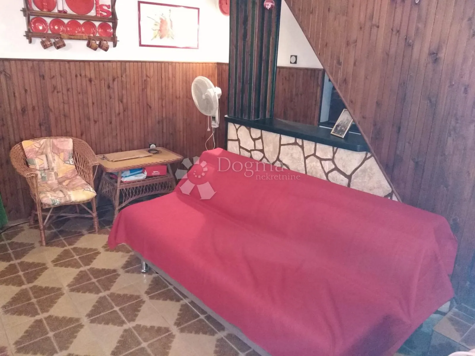 kamena kuća s okućnicom i konobom – bašćanska draga - krk - slika 5