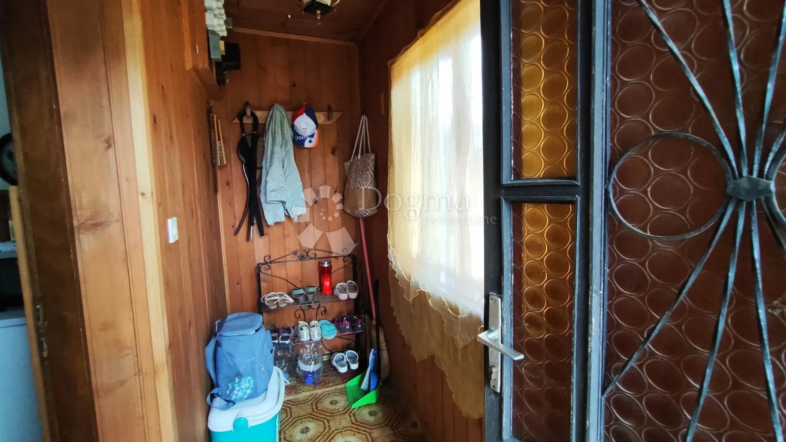 kuća uz potok u okolici gerova - slika 4