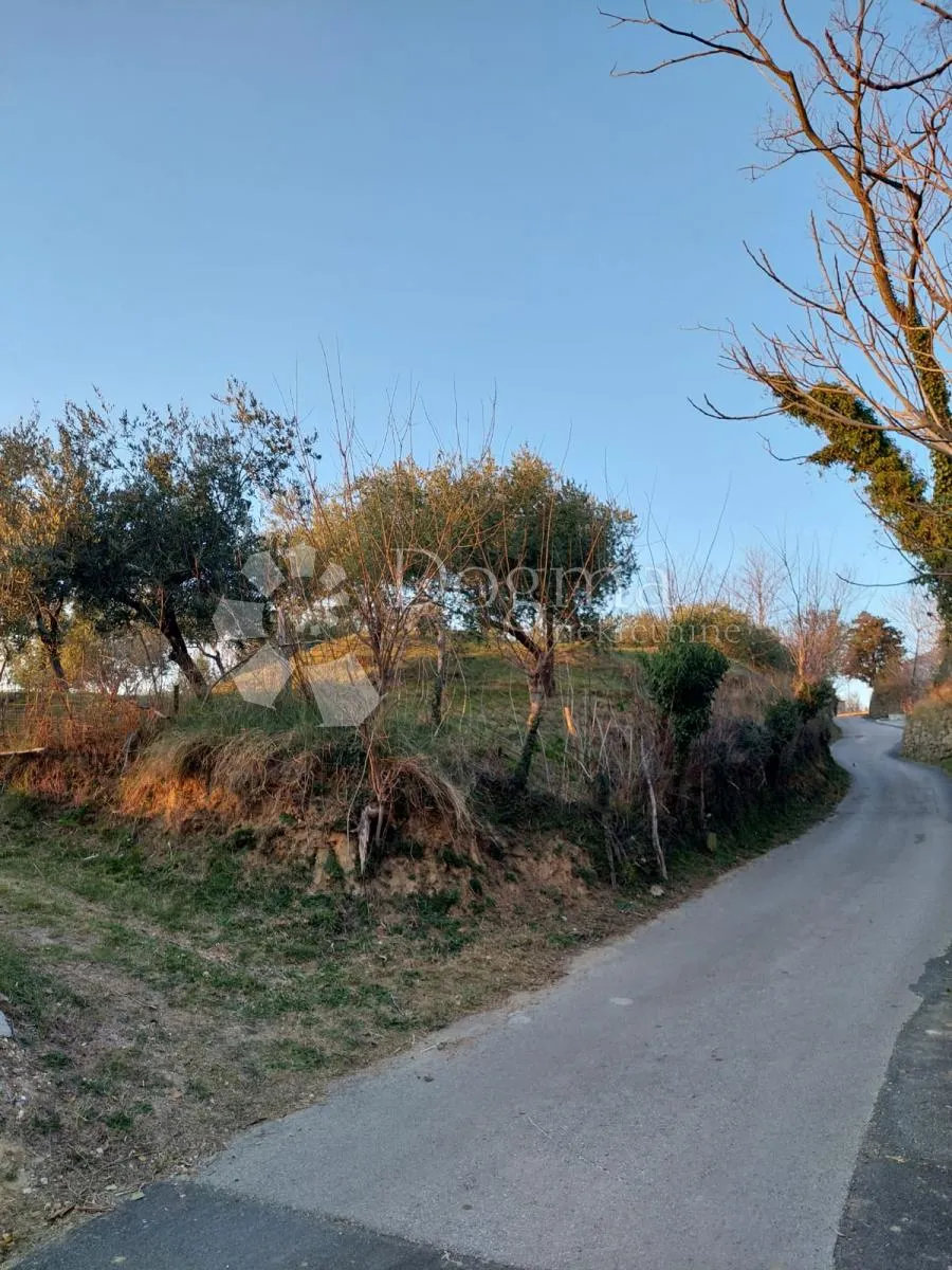 građevinski teren površine 596m2. lopar - slika 2