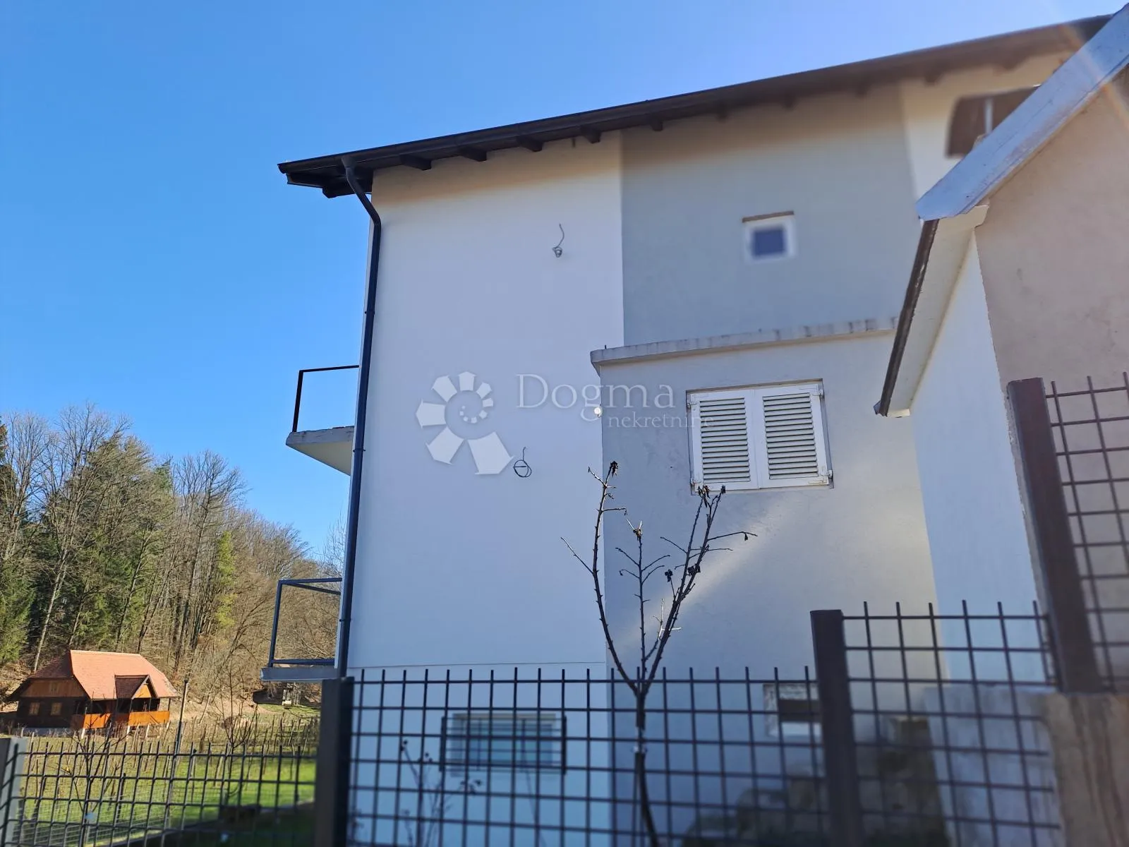 novo uređena kuća s krasnim pogledom - slika 3