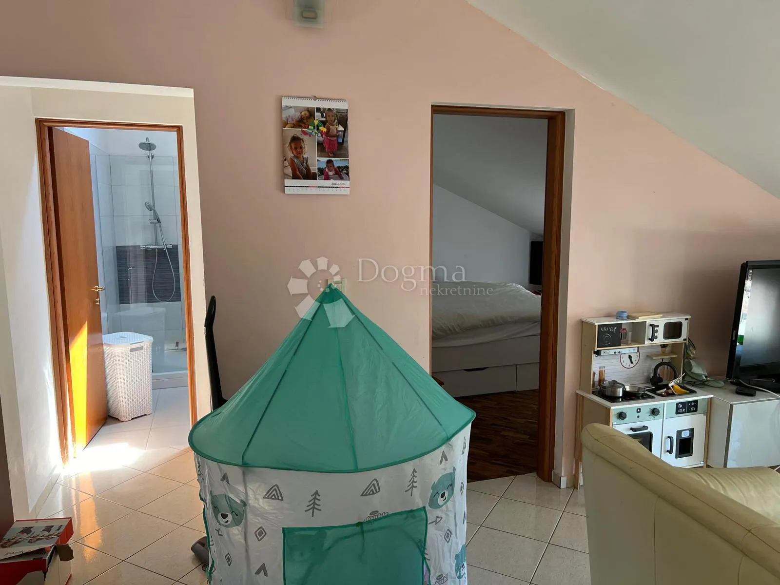 poreč (okolica) stan sa vrtom i bazenom - slika 4