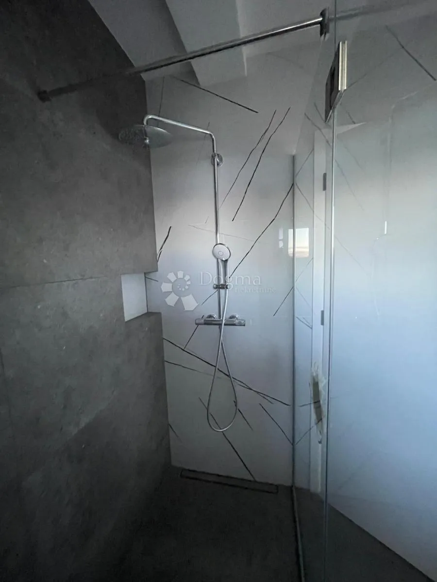 penthouse s panoramskim pogledom na more – 350 m od plaže - slika 32