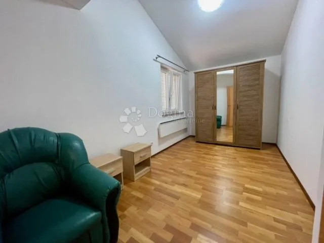 dva stana u jednom u taru - slika 22
