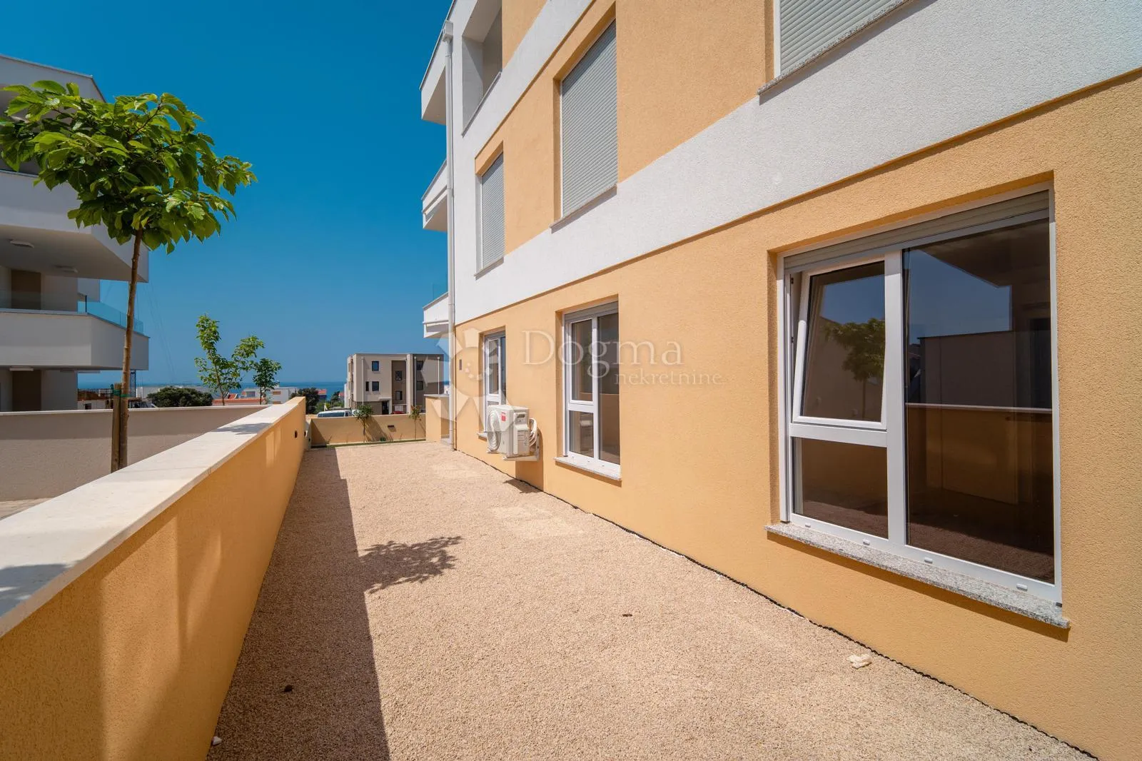 useljiva novogradnja u novalji - samo 800m od plaže - slika 5