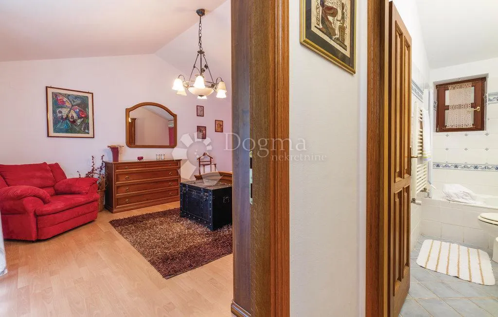 kamena kuća na šarmantnom imanju - slika 38