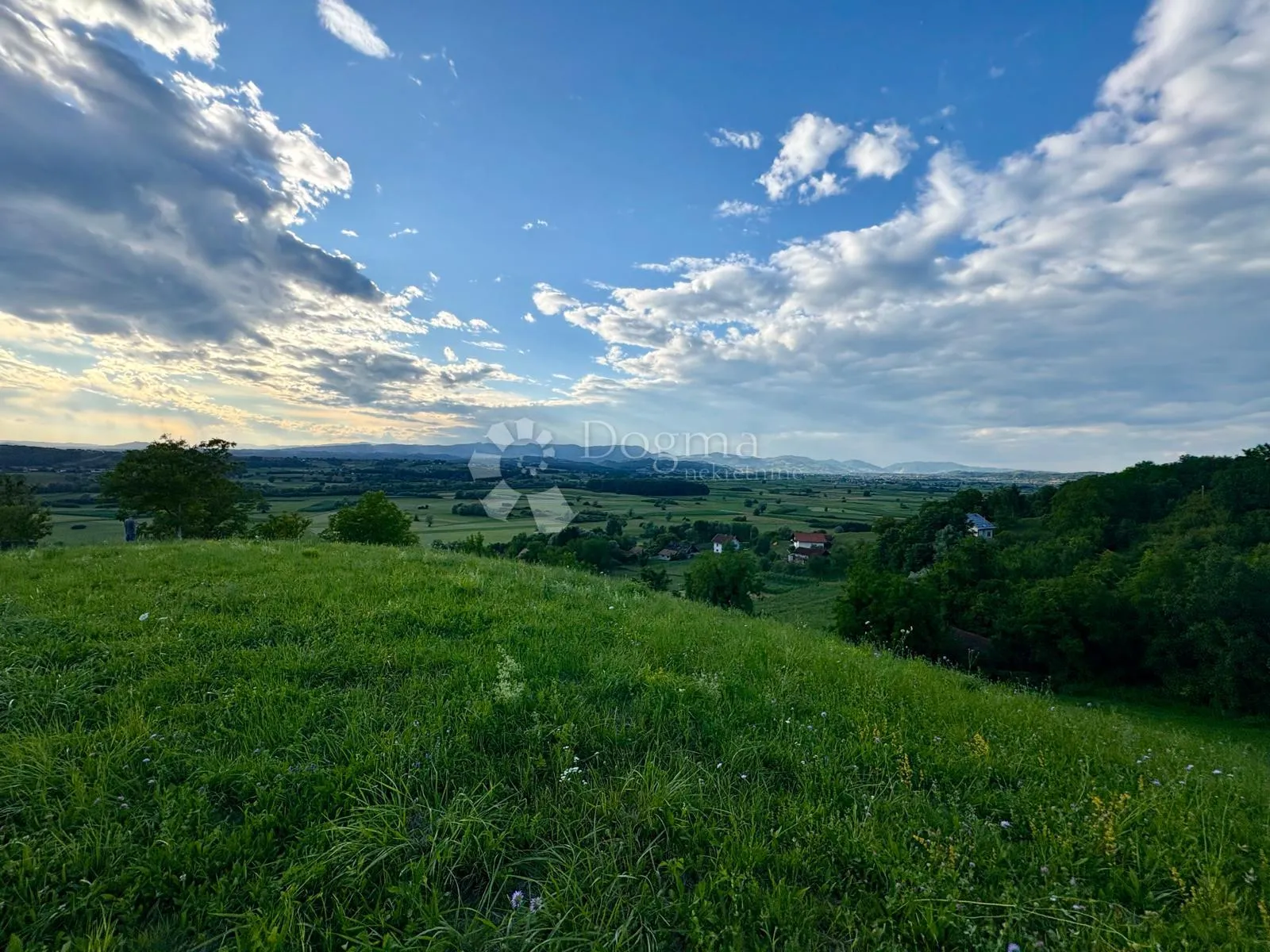 investicijsko imanje s pogledom na dolinu sutle - slika 39