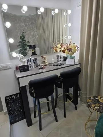 iznajmljuje se vrhunski opremljen kozmetički salon u srcu grada - slika 4