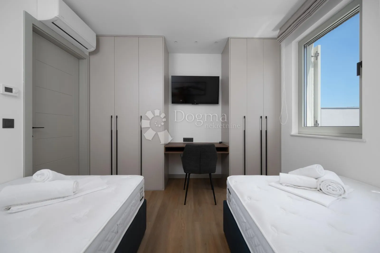 moderna luksuzna vila s bazenom, duplex ,namješteno!! - slika 10