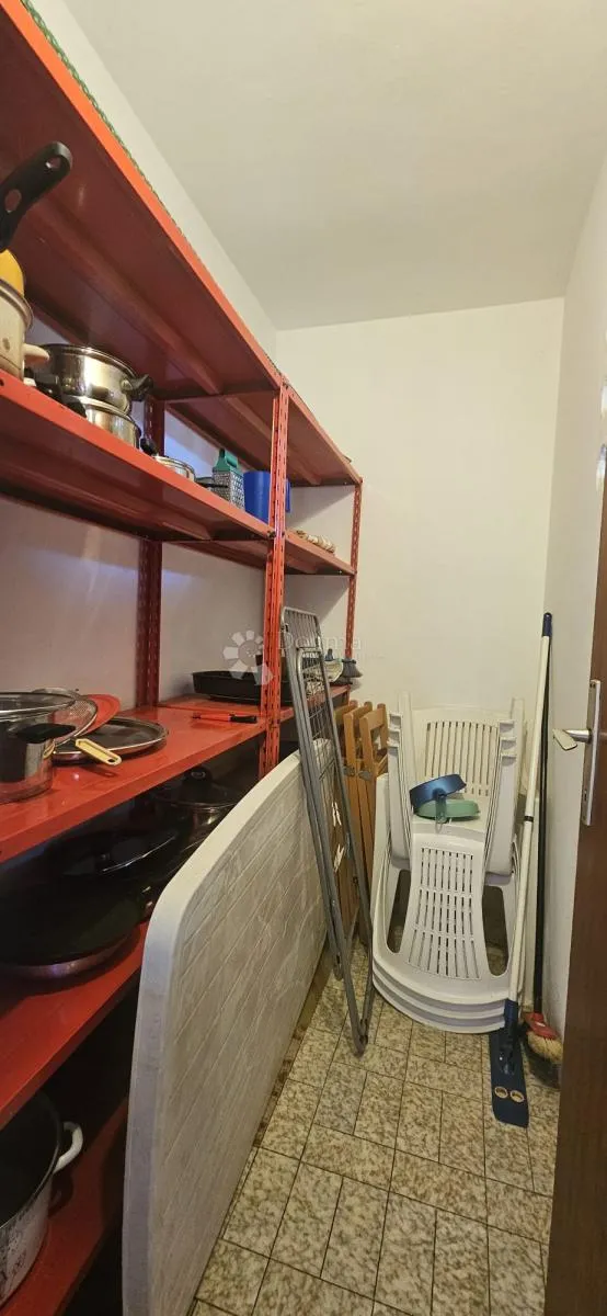 kuća sa 3 stana - slika 45