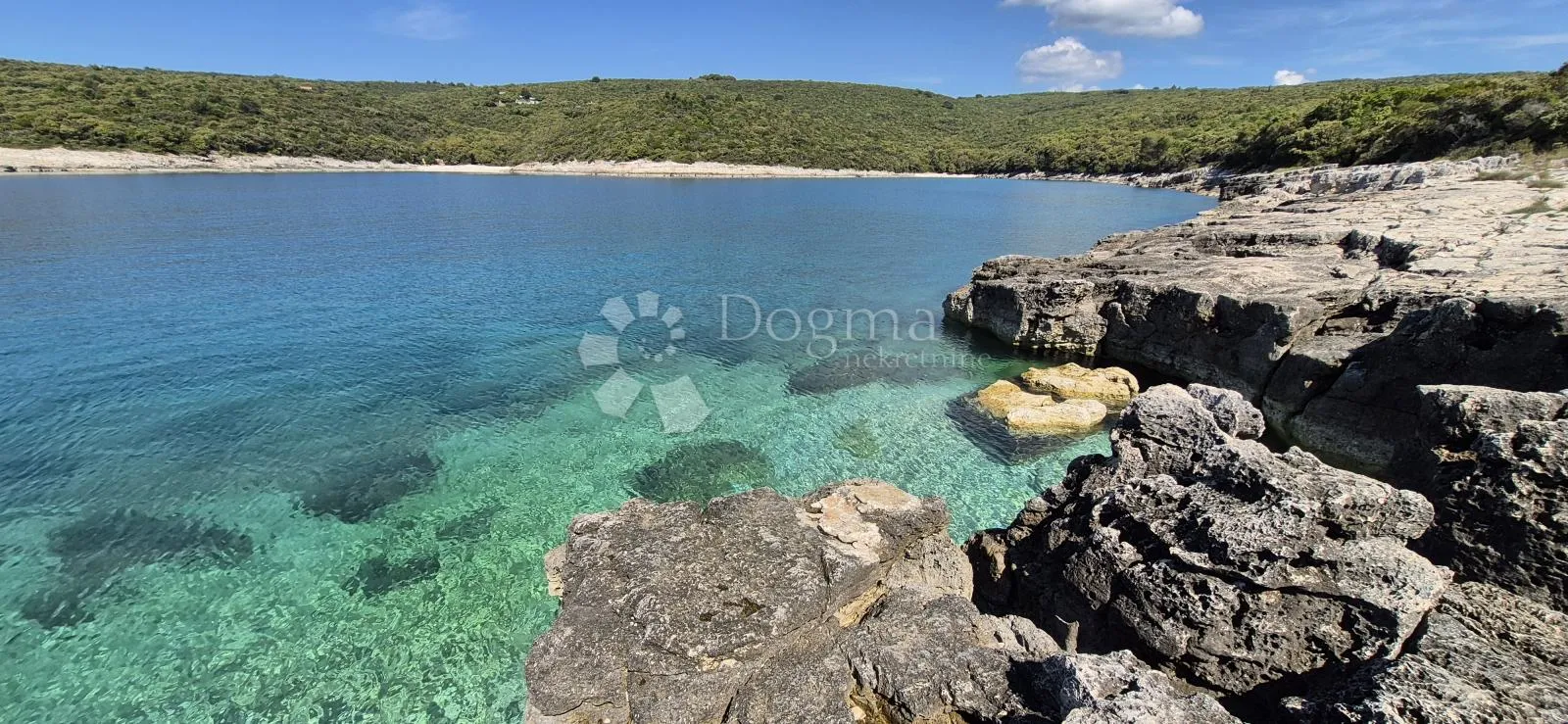 poljoprivredno zemljište s pogledom na more - 250 m od plaže - slika 15