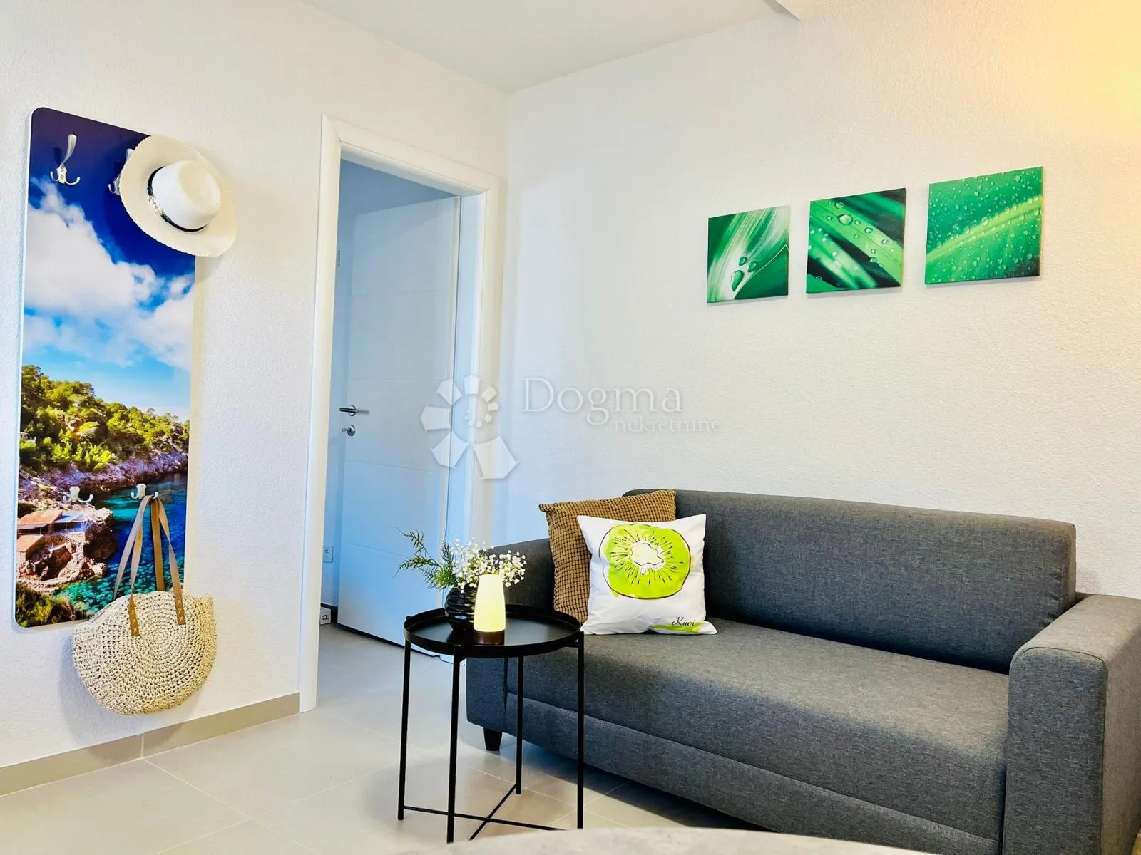 rogoznica- prilika! kuća s 5 apartmana 150m od plaže - slika 13