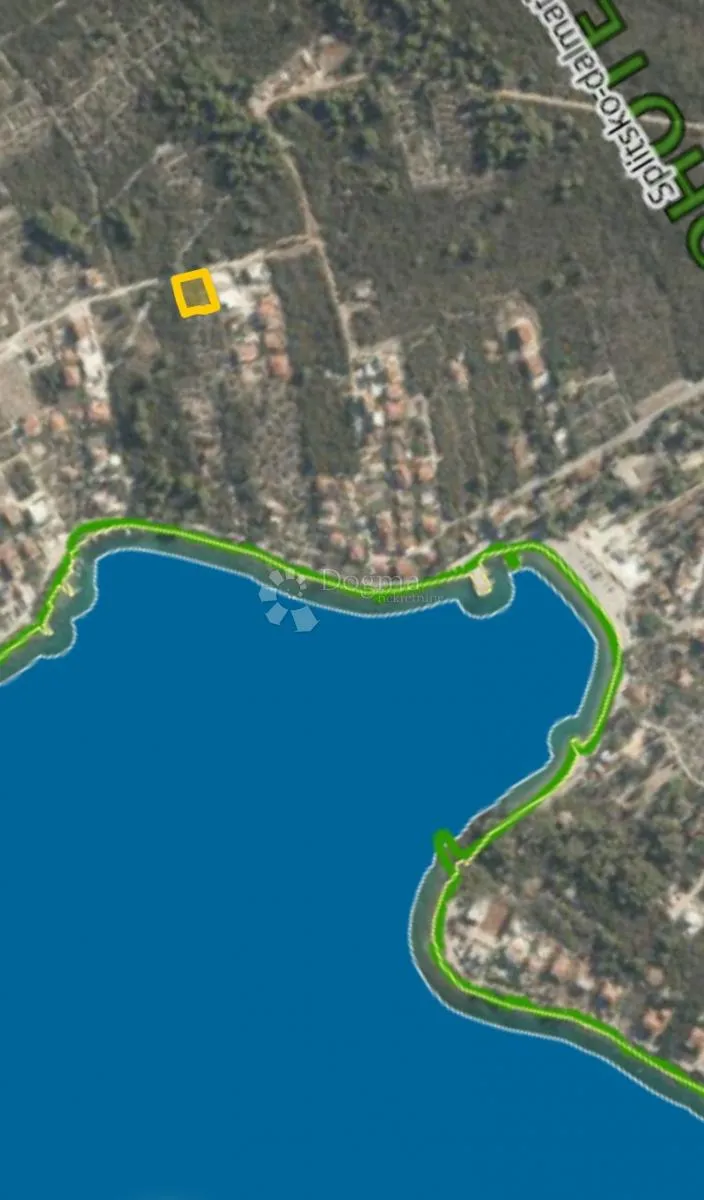 atraktivno građevinsko zemljište 848m2- šolta - slika 3