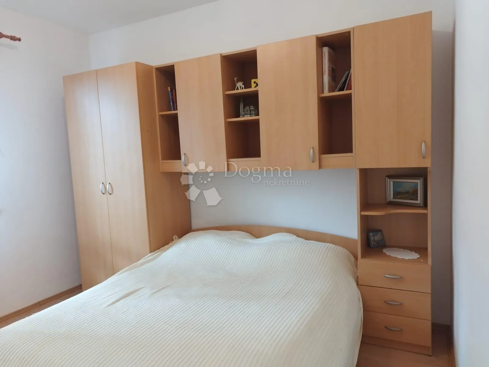 malinska - okolica - samostojeća prizemnica u mirnom okruženju - slika 17
