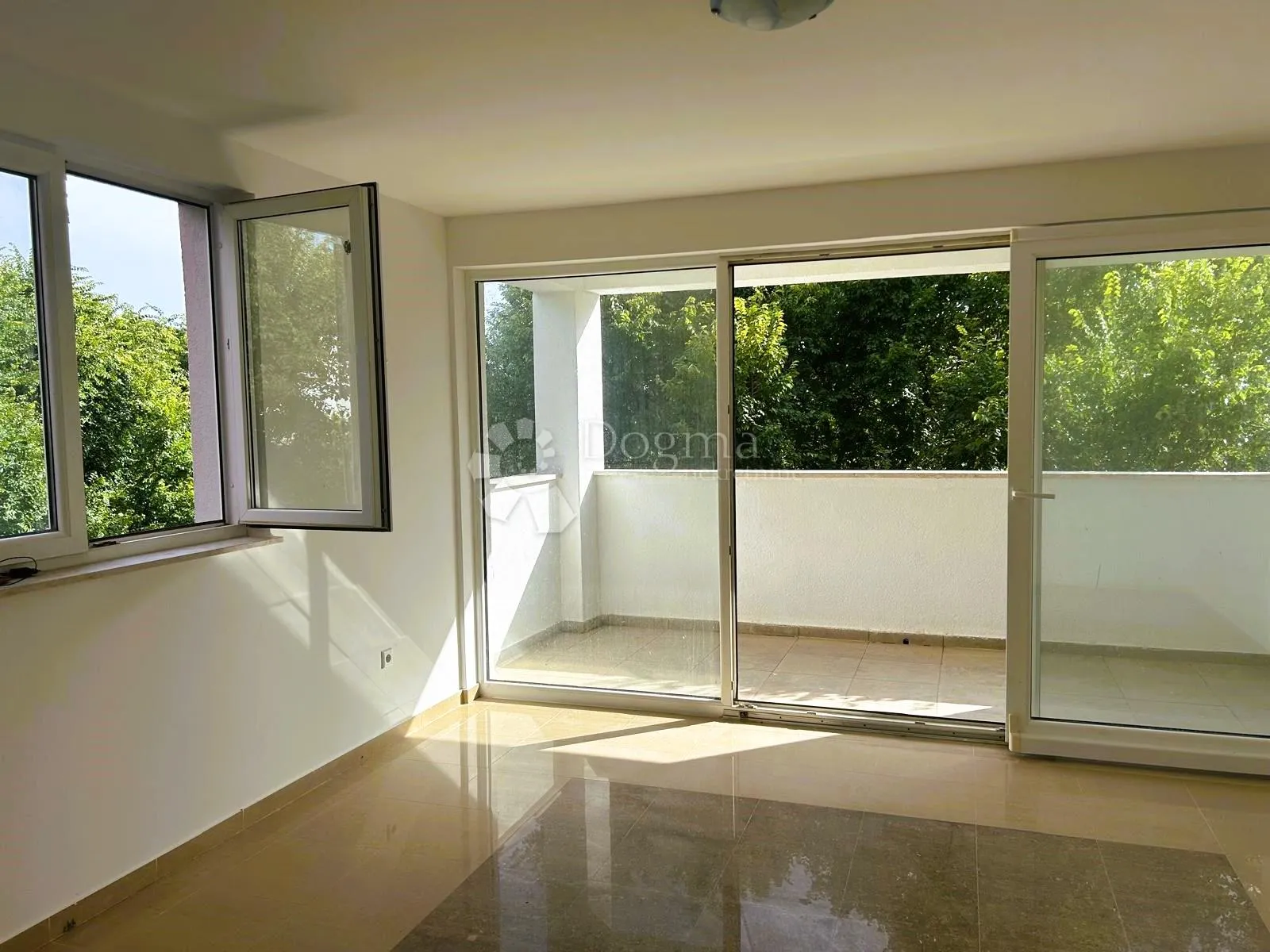 mir i more – apartman na dvije etaže - slika 2