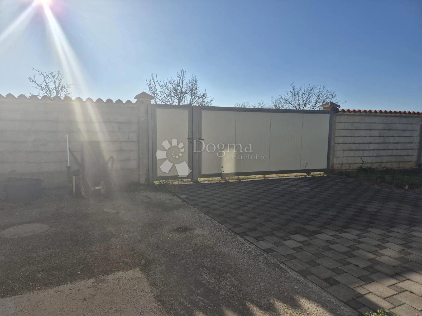 stambeno-poslovni objekt u okolici poreča 208m2 - slika 27