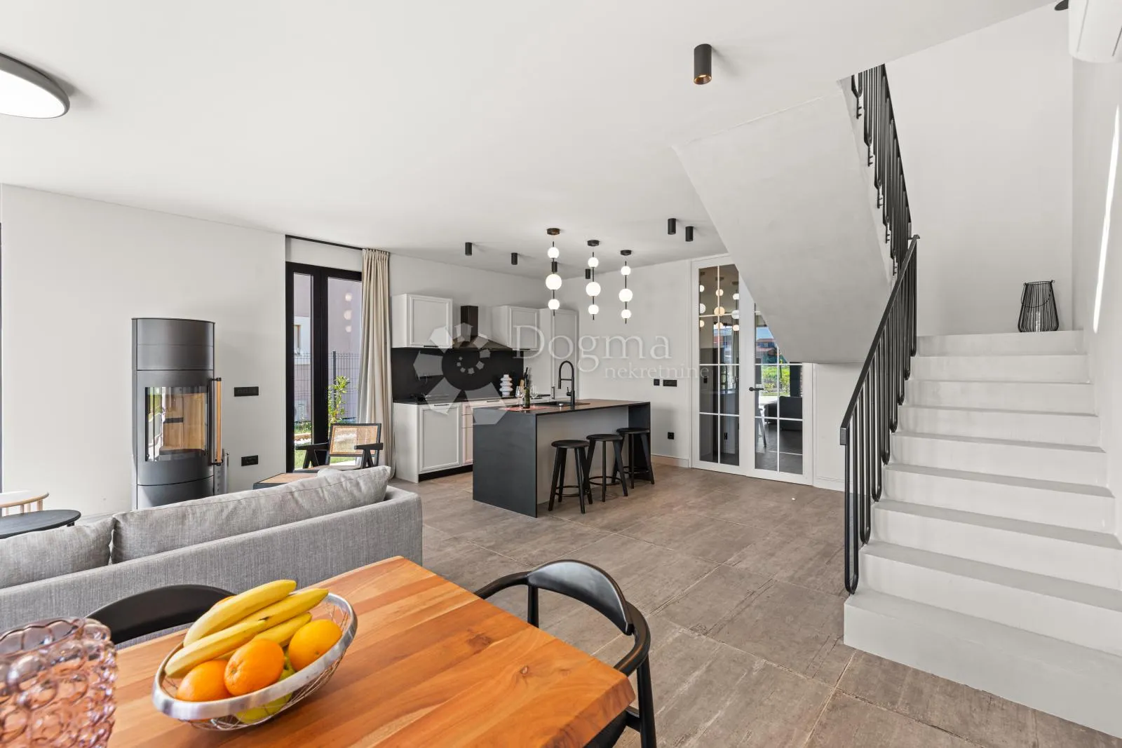 arhitektonska vila u krnici – luksuz, privatnost i mediteranska elegancija (2,5 km od mora) - slika 12