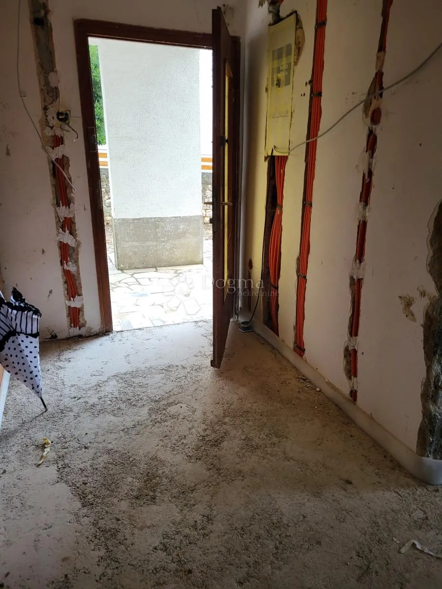 jadranovo kuća -započeta adaptacija - slika 16