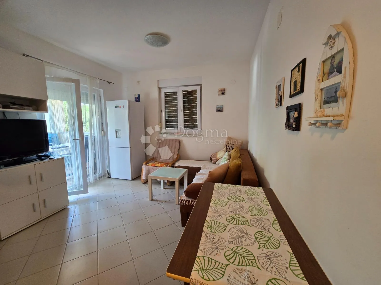 dodir mora i tišine – šarmantni apartman u srcu tkona - slika 2