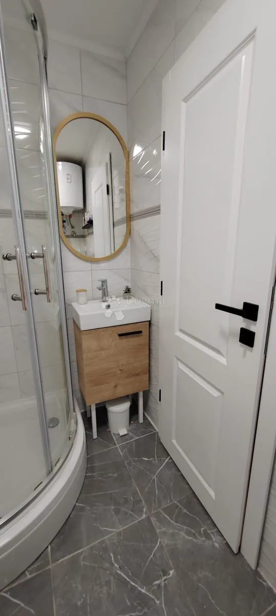 renovirana kamena kuća u centru kaštel starog - slika 6
