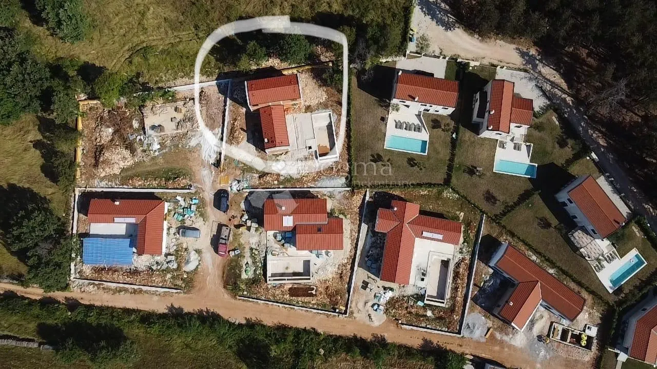 moderna vila u izgradnji s bazenom – okolica višnjana - slika 12