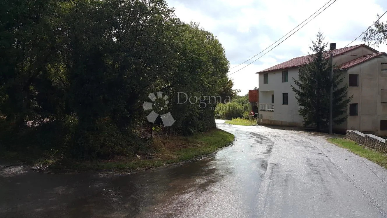 građevinsko zemljište 2km od mora - slika 6