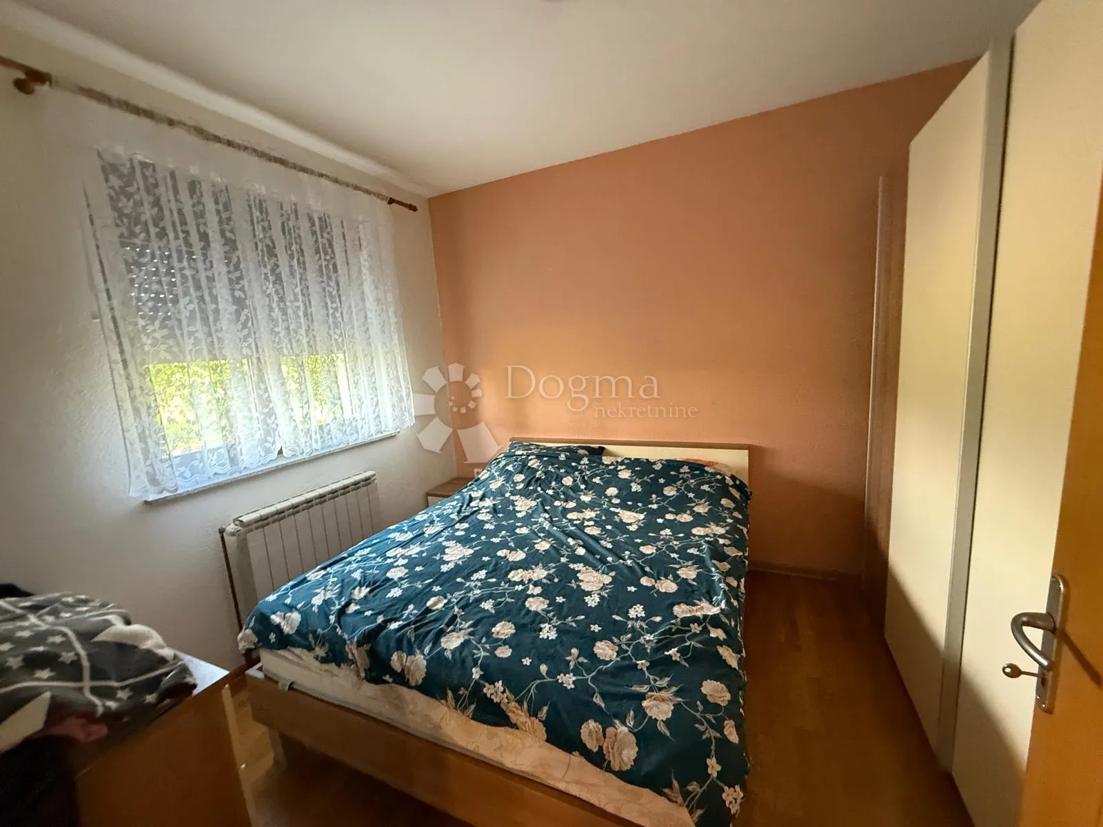 imanje nadomak grada kuća i 1h zemlje priroda - slika 9