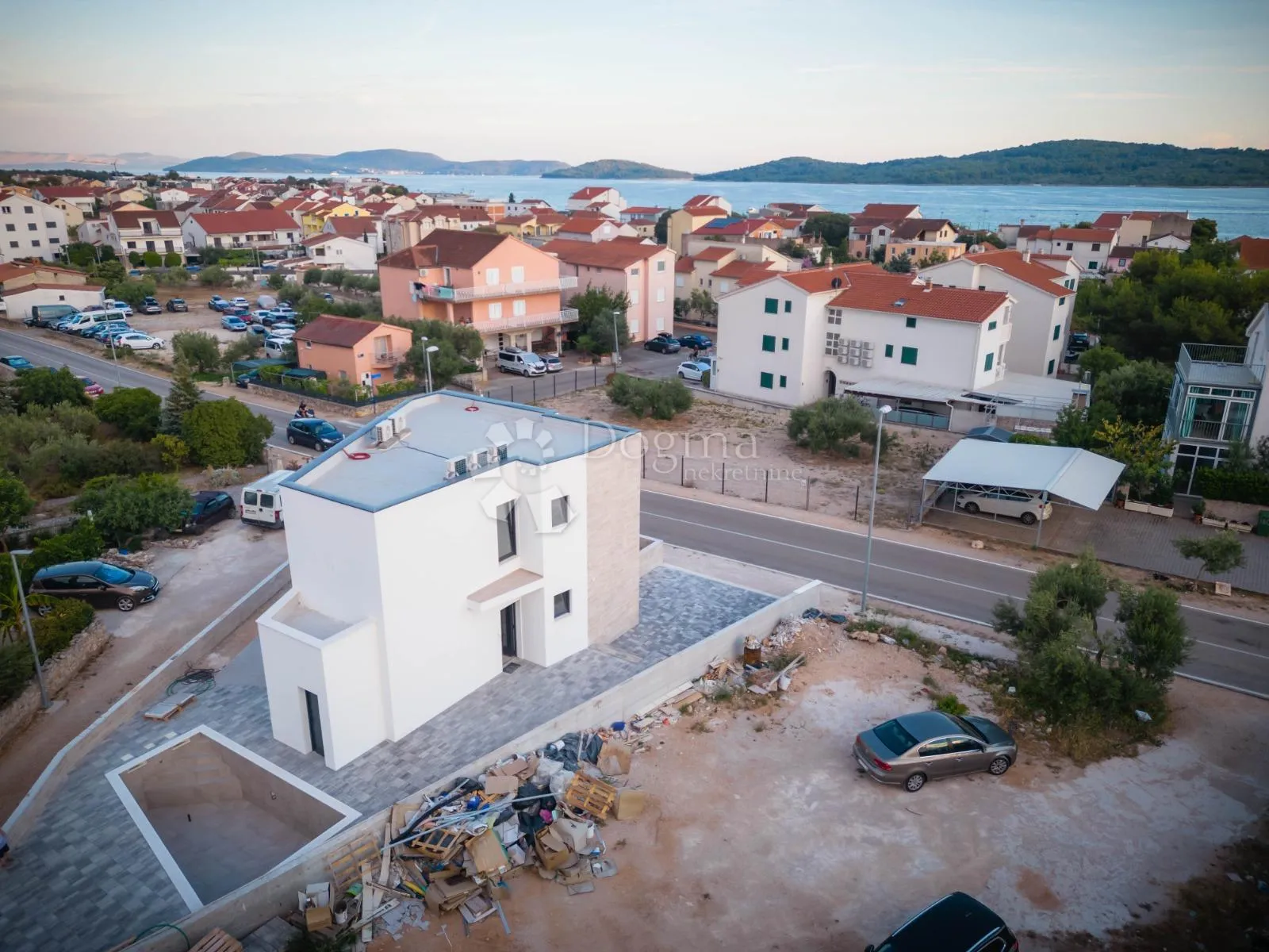 srima - moderna kuća s bazenom, 250 m od mora - slika 4