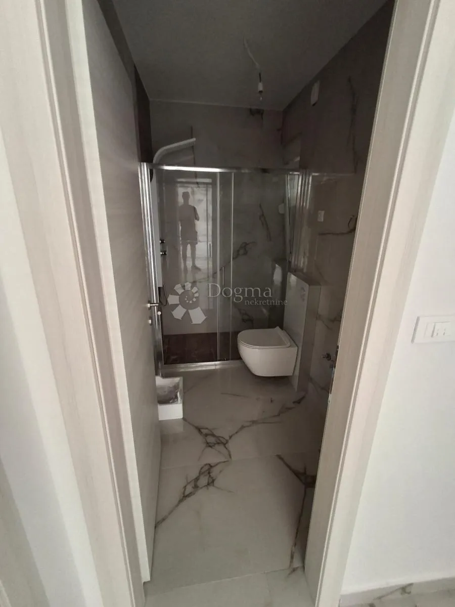 odličan apartman u novogradnji u palitu - slika 5