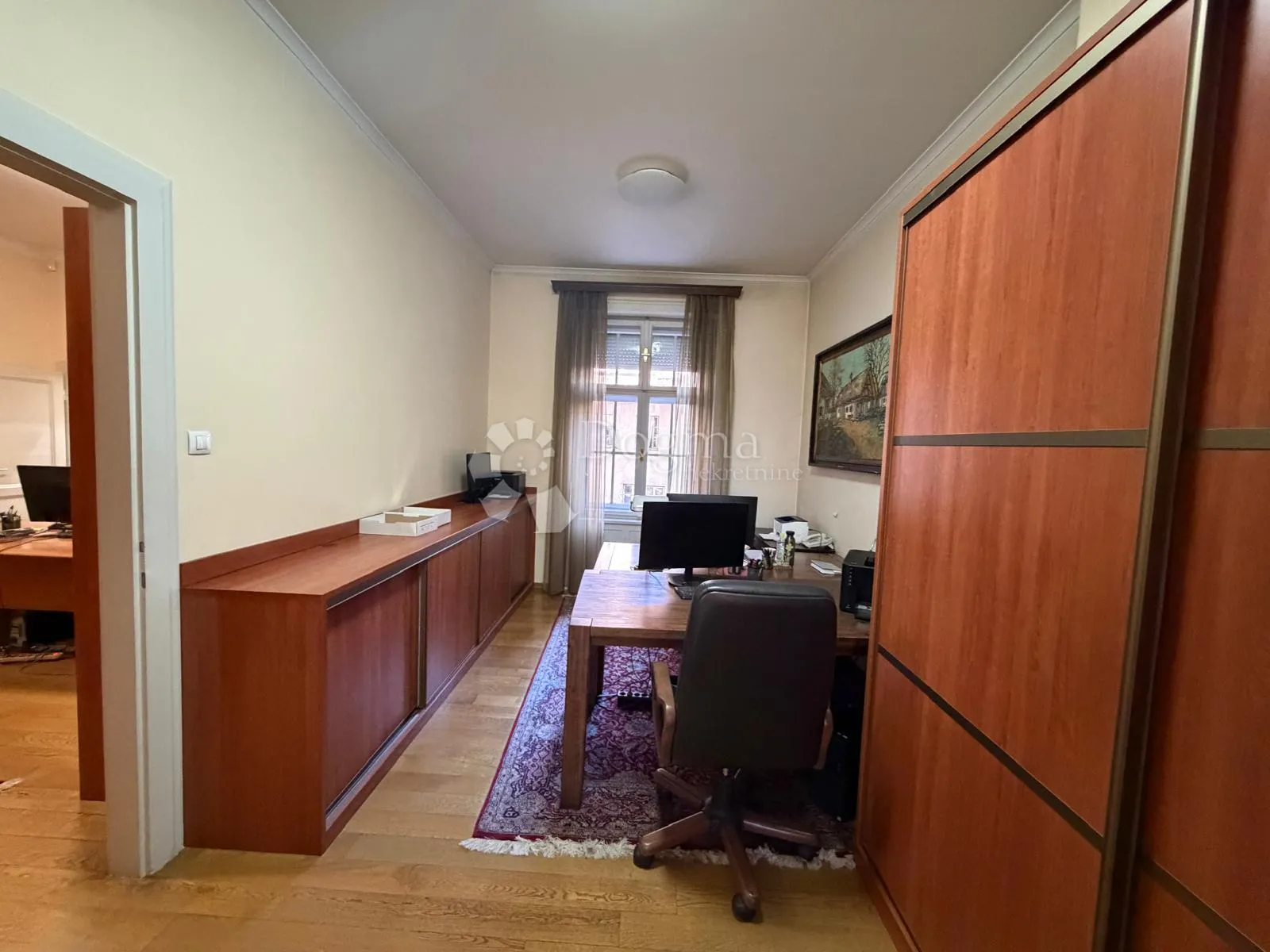 luksuzan 5-sobni stan 180 m², trg mažuranića - slika 2