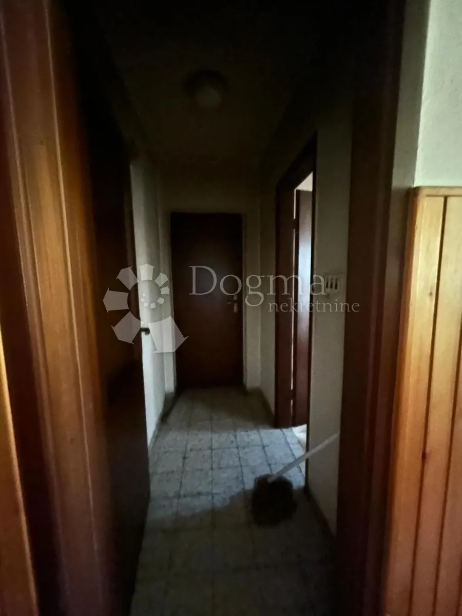 kuća za renovaciju s građevinskim zemljištem - barban - slika 28