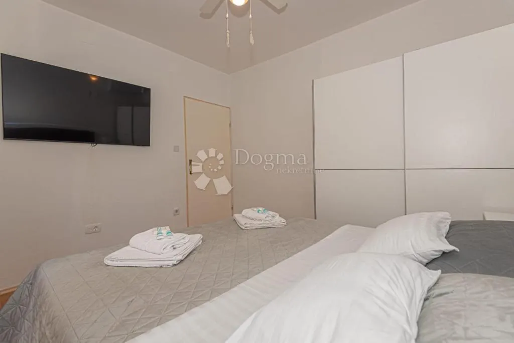 šibenik-penthouse s pogledom na more - slika 36