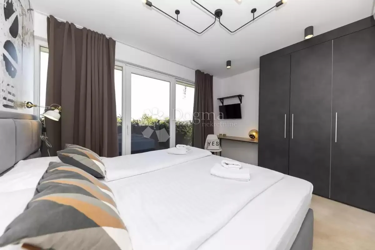 moderna villa sa bazenom- žerava - slika 29