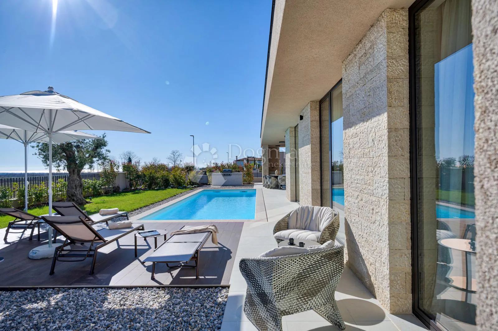ekskluzivna smart home vila, kompletno opremljena, s otvorenim pogledom - slika 33